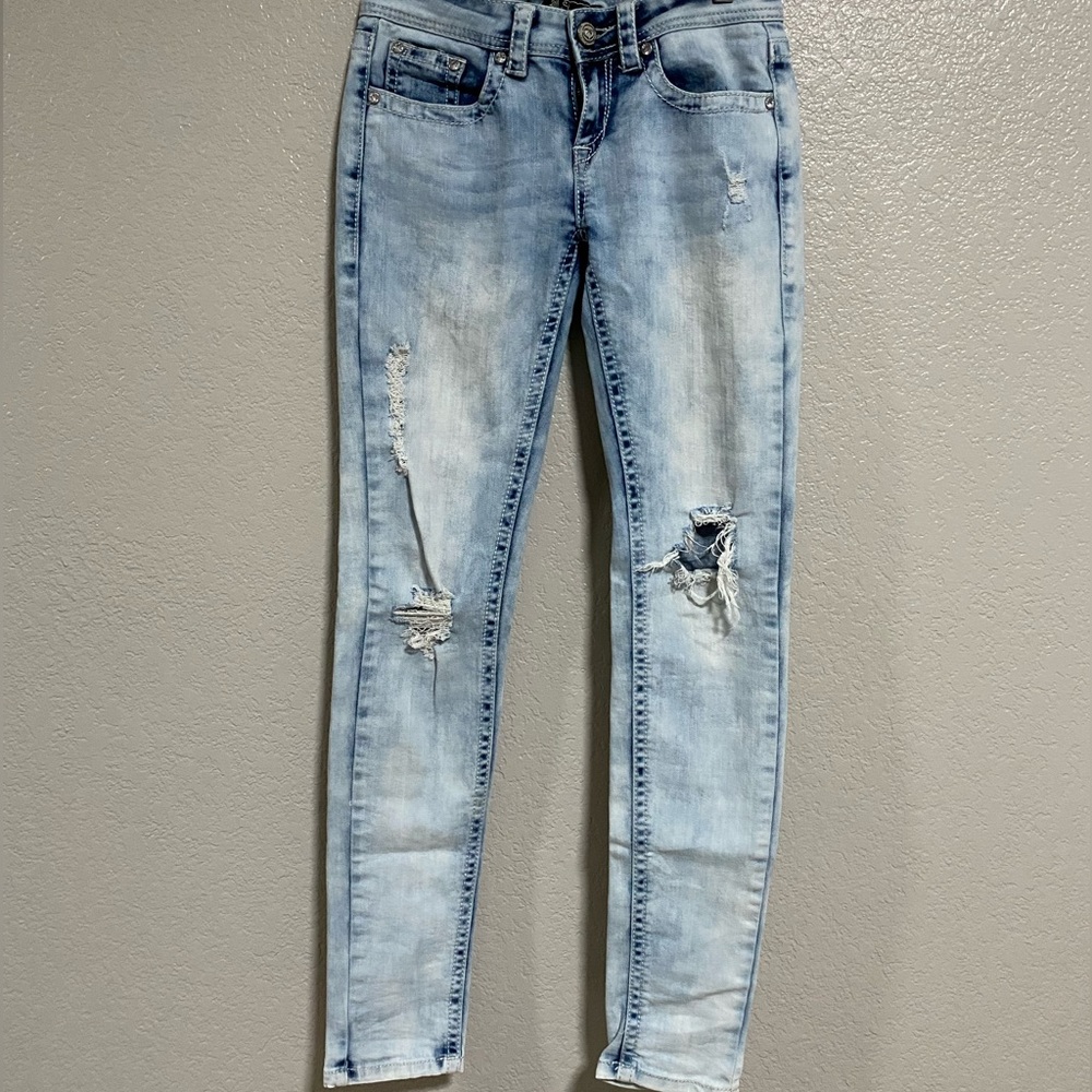 Shyanne distressed Denim size 25 reg light denim